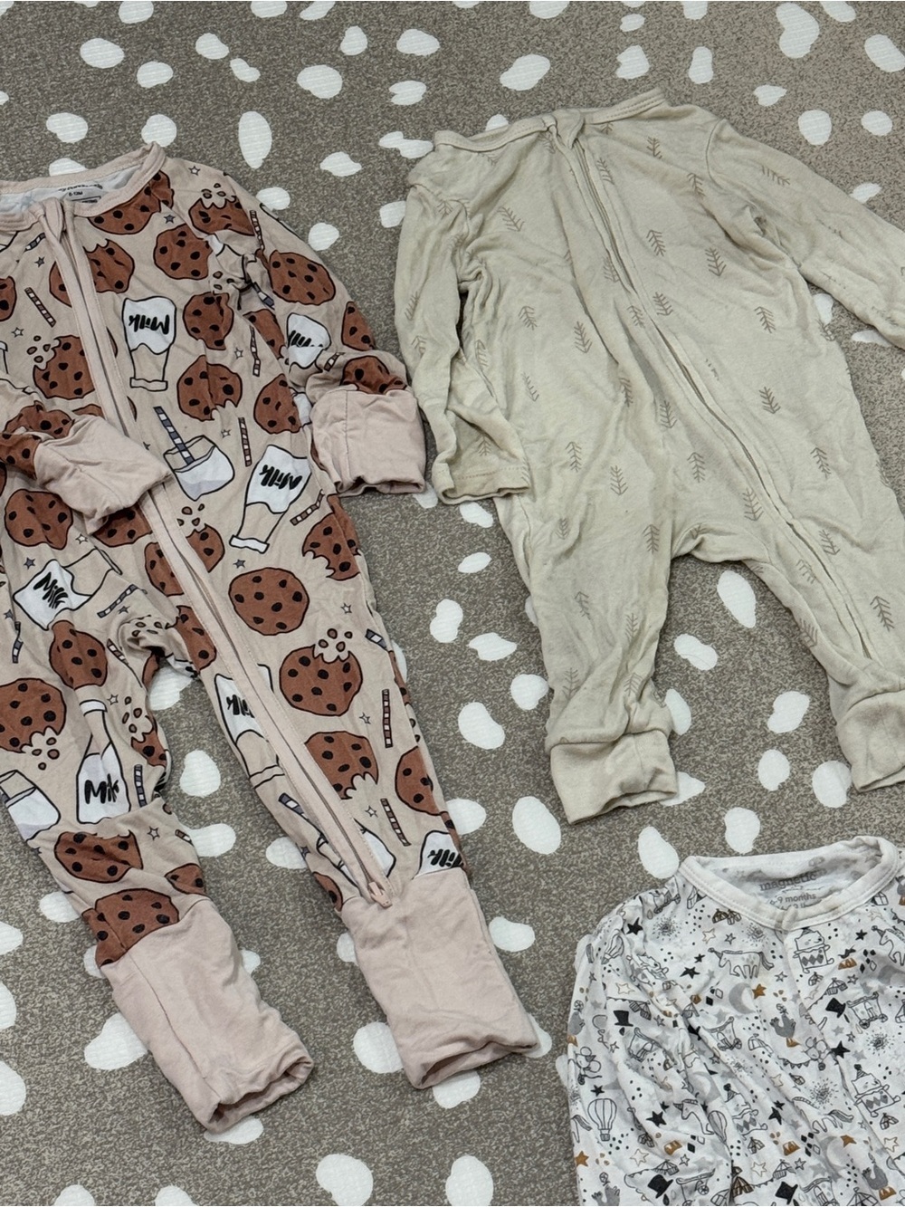 Lot of 6 neutral footies bamboo unisex baby beige milk cookies zippy onesie tan - Picture 6 of 12